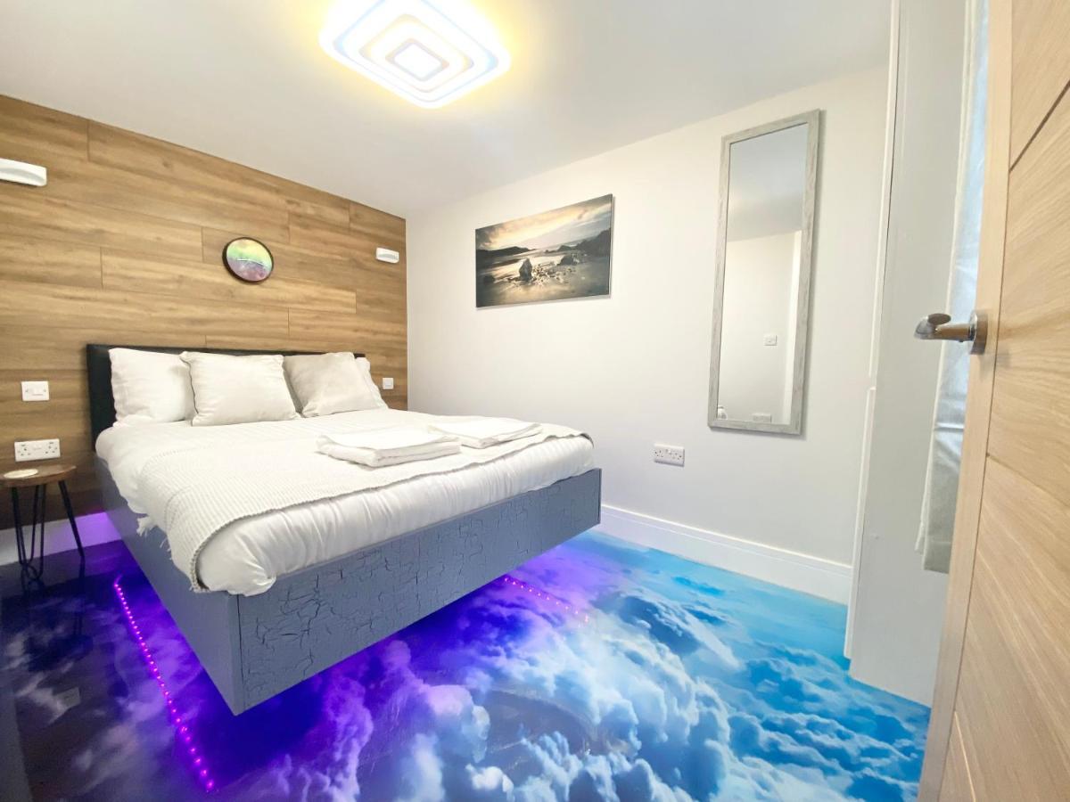 Coastline Retreats - Cloud9: Luxury Garden Flat with Modern Amenities Apartment Bournemouth Exterior photo